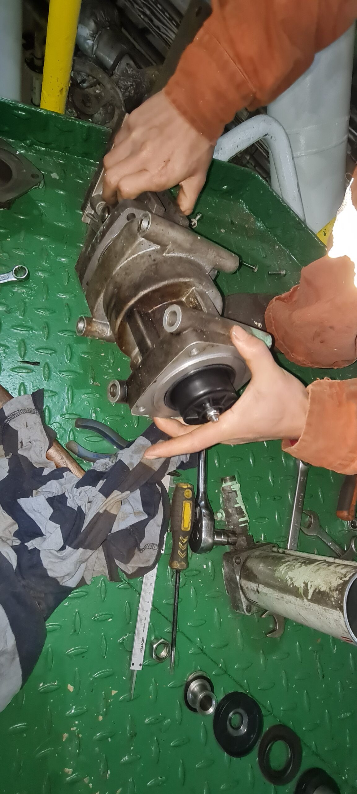 ME Pneumatic valve cylinder repaired 2