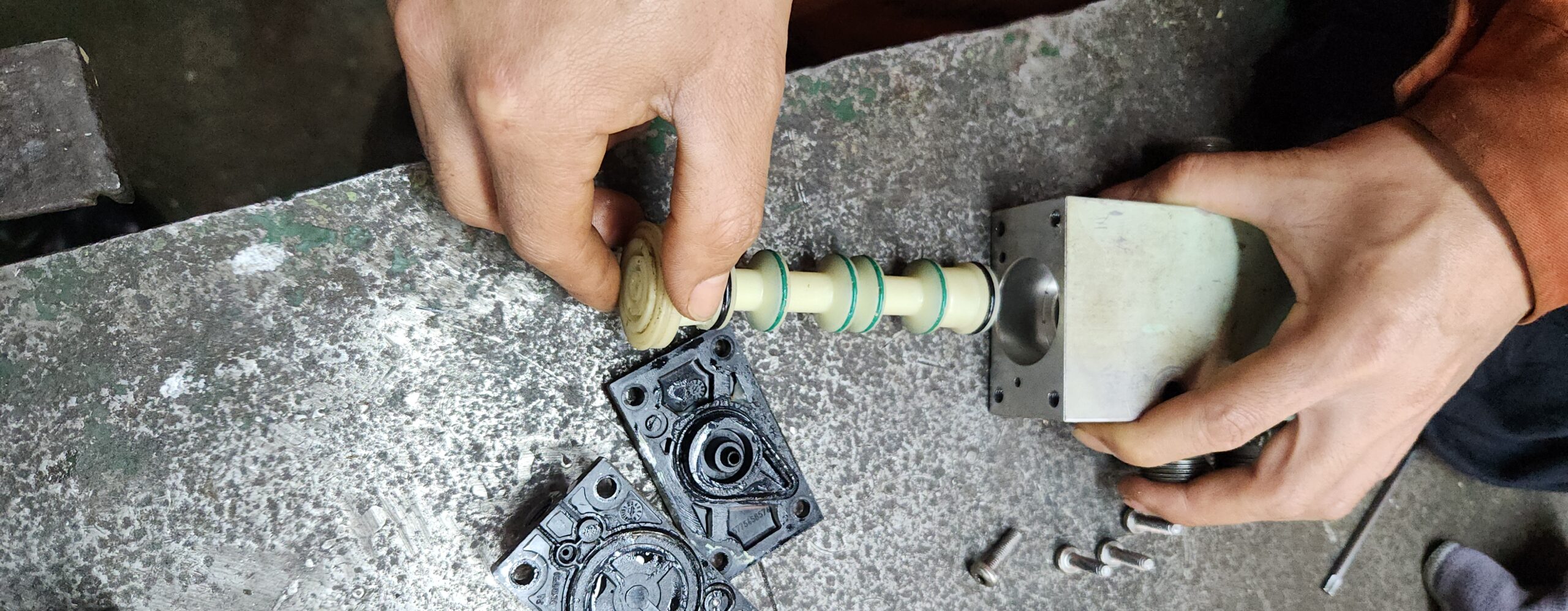 ME Pneumatic valve cylinder repaired 5