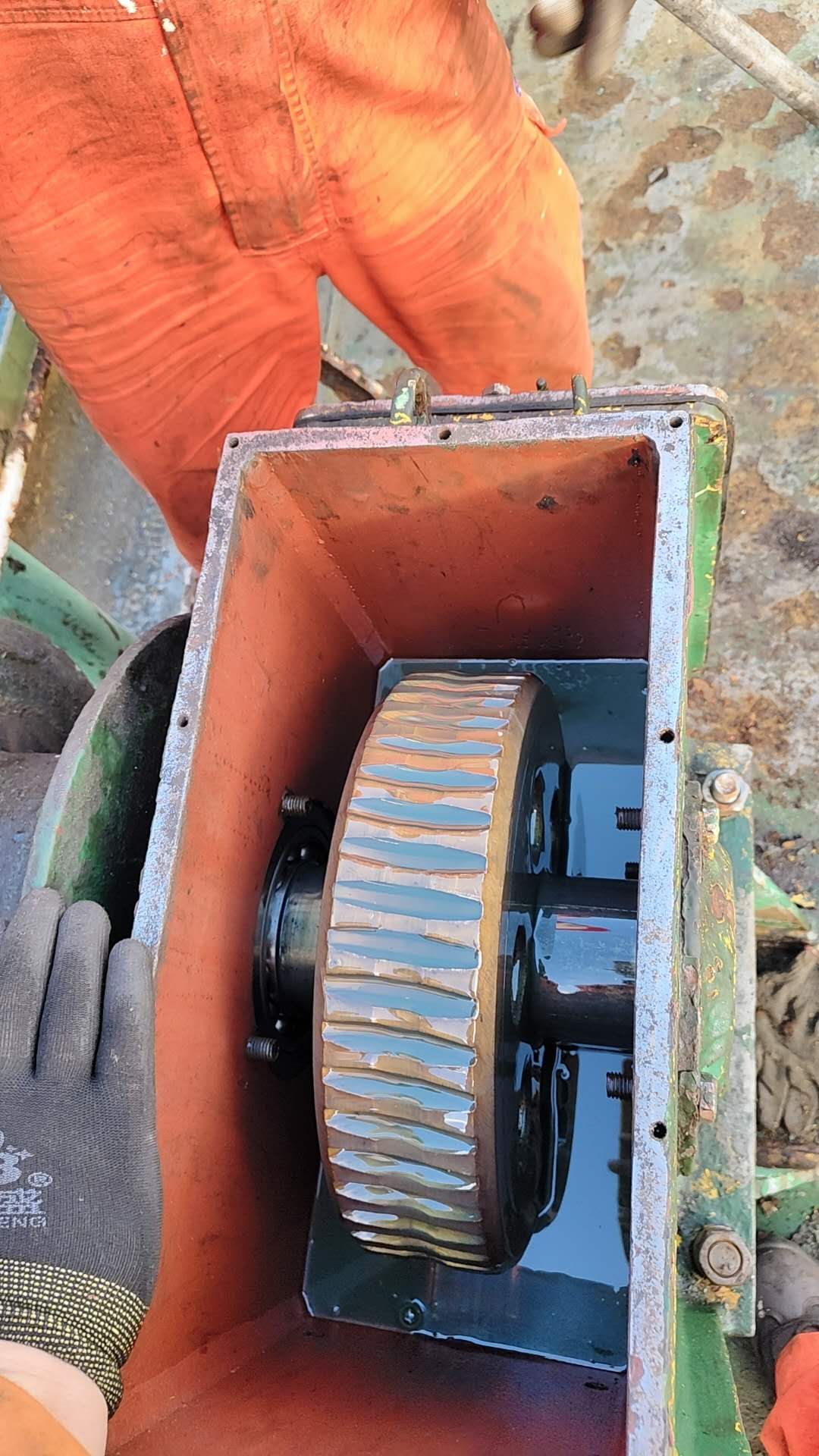Pilot ladder winch repaired 2