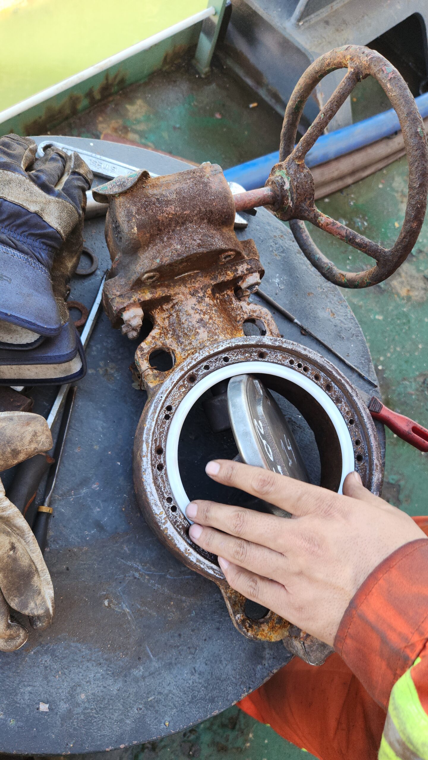cargo oil valve repair 20241106_133703