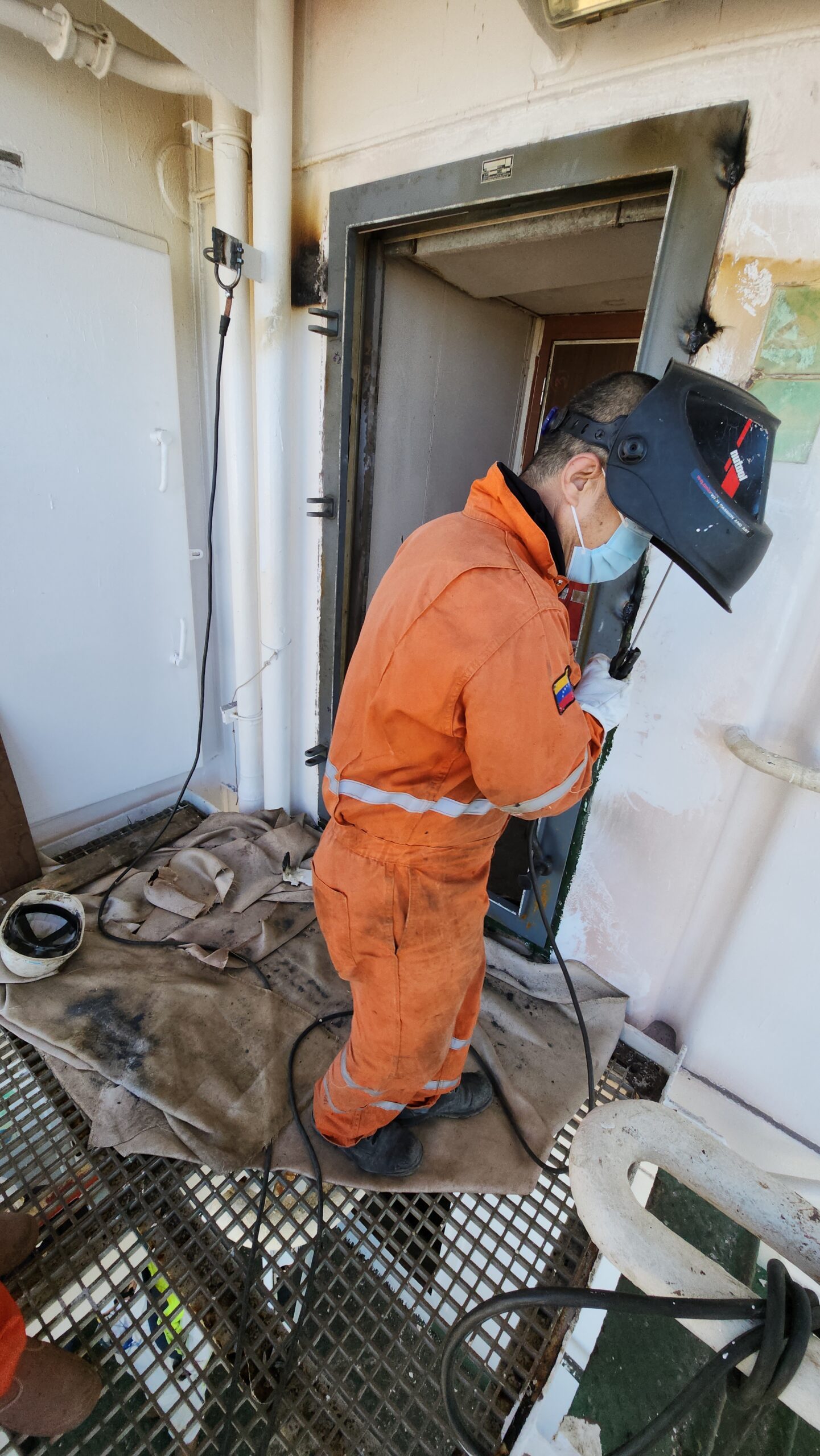 watertight door repair 20241025_101402