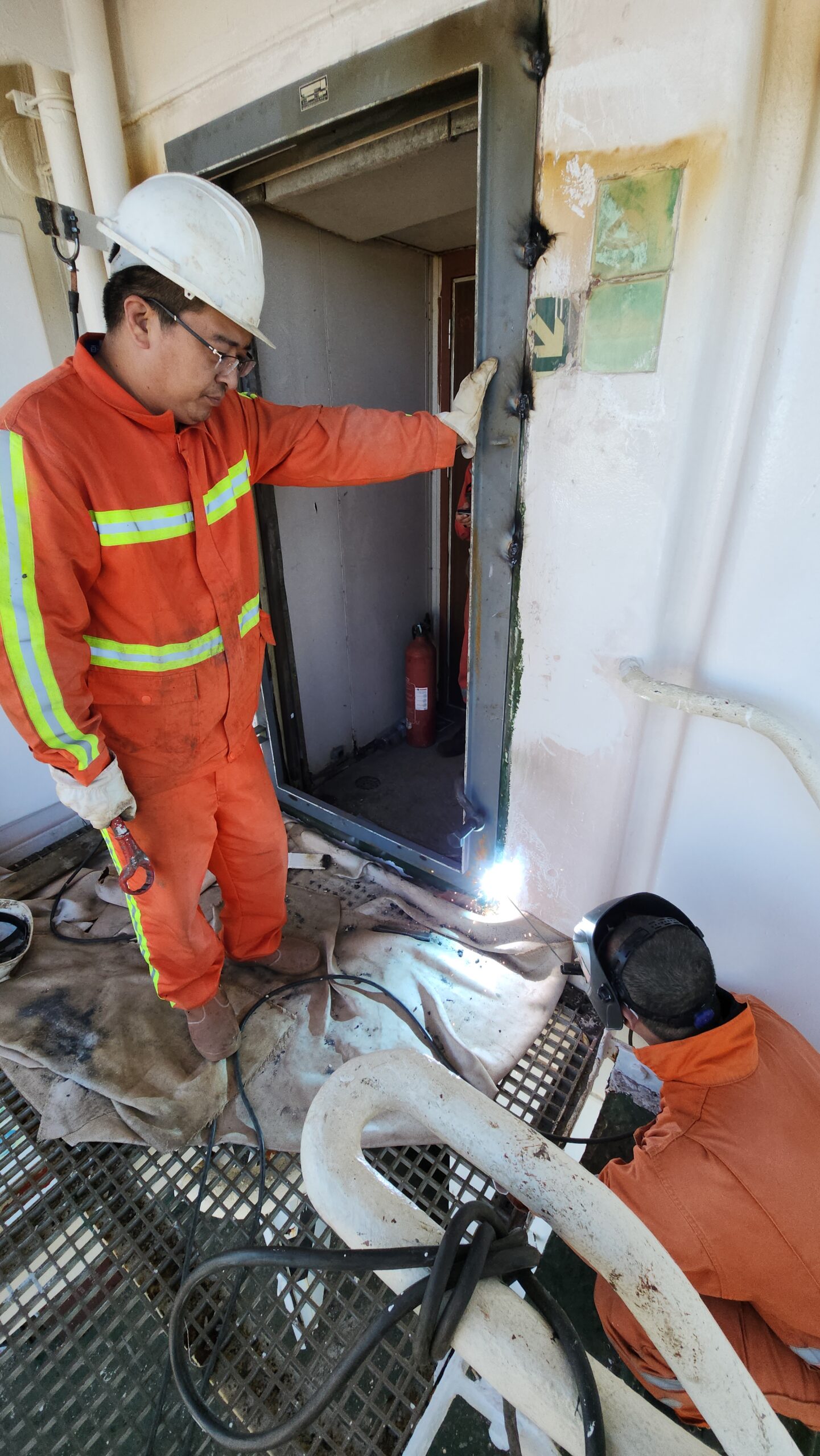 watertight door repair 20241025_101425